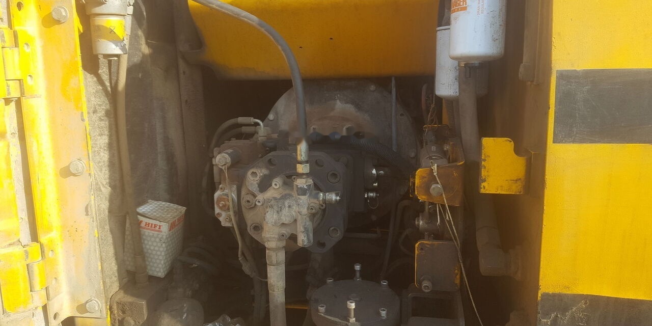Máy xúc bánh xích JCB JS 180: hình 8
