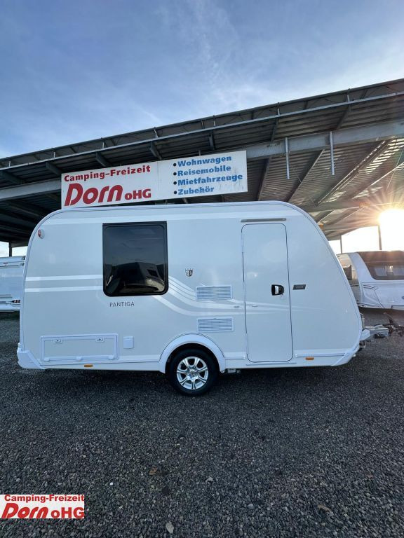 Tabbert Pantiga 390 WD 2,3 ehem. Messefahrzeug Tabbert Pantiga 390 WD 2,3 ehem. Messefahrzeug - Rơ moóc kiểu caravan: hình 1 Tabbert Pantiga 390 WD 2,3 ehem. Messefahrzeug Tabbert Pantiga 390 WD 2,3 ehem. Messefahrzeug - Rơ moóc kiểu caravan: hình 1
