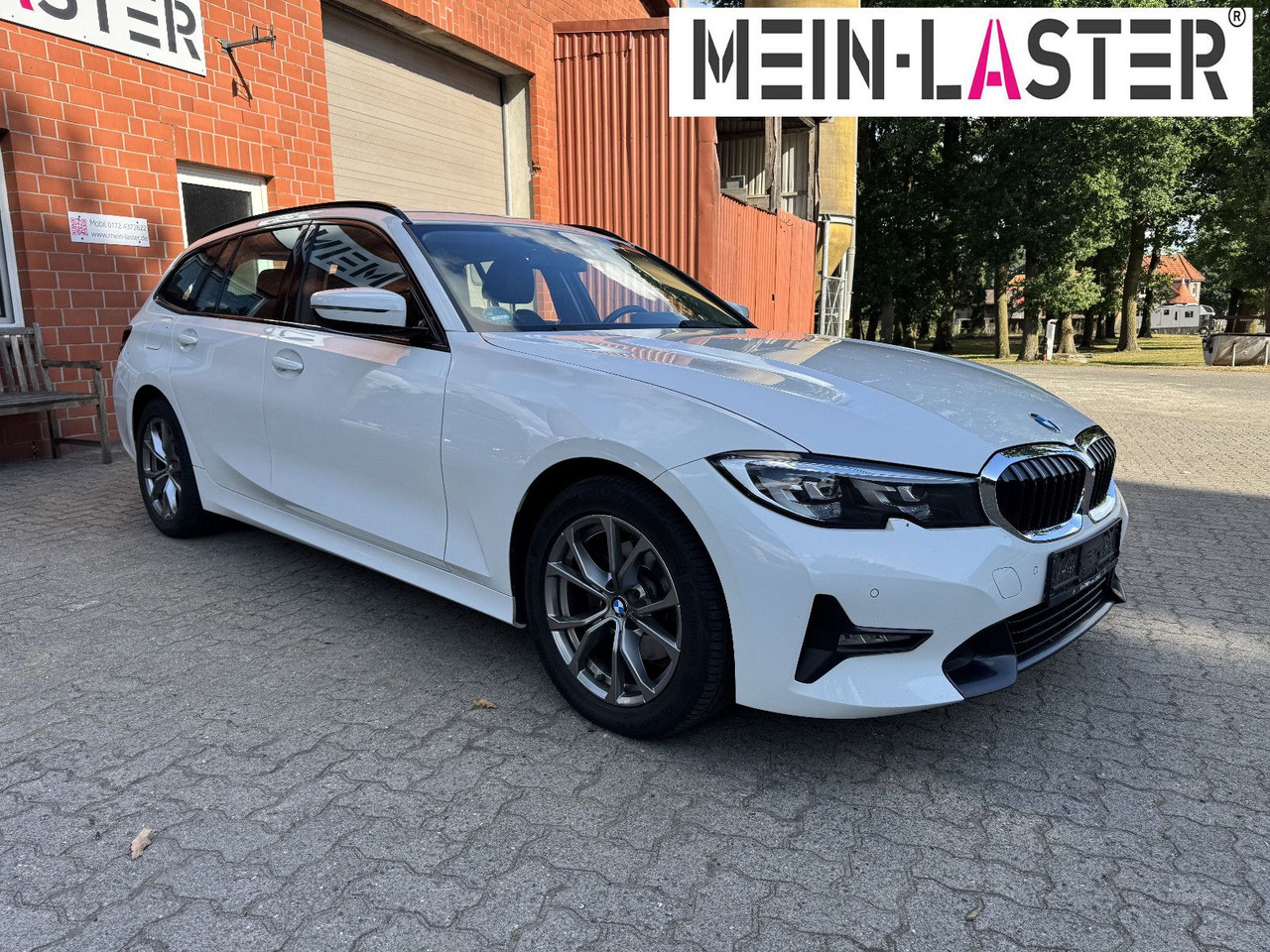 BMW 320 d xDrive touring Sport Line shadow AHK - Xe wagon: hình 2 BMW 320 d xDrive touring Sport Line shadow AHK - Xe wagon: hình 2