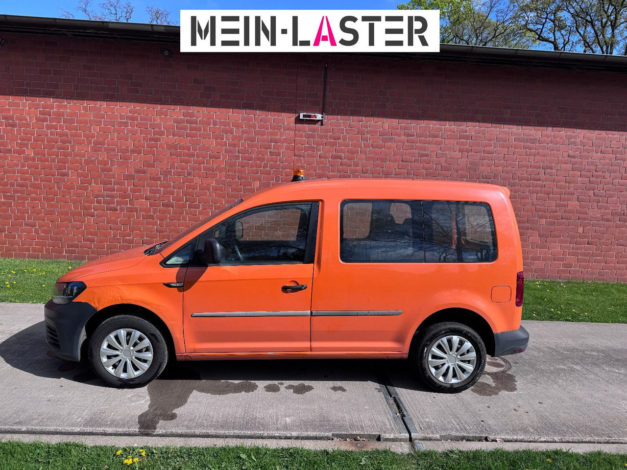 Volkswagen Caddy 2.0 TDI Klima 1. Hand 73.300 km - Xe van chở khách: hình 3 Volkswagen Caddy 2.0 TDI Klima 1. Hand 73.300 km - Xe van chở khách: hình 3