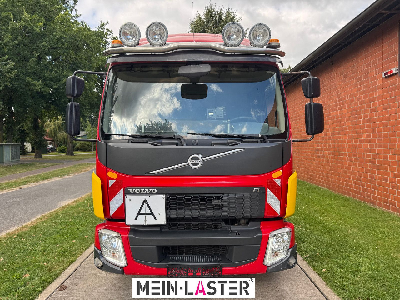 Xe tải nâng móc Volvo FL 250 Palfinger T10Duo City + StandardContainer: hình 10 Xe tải nâng móc Volvo FL 250 Palfinger T10Duo City + StandardContainer: hình 10