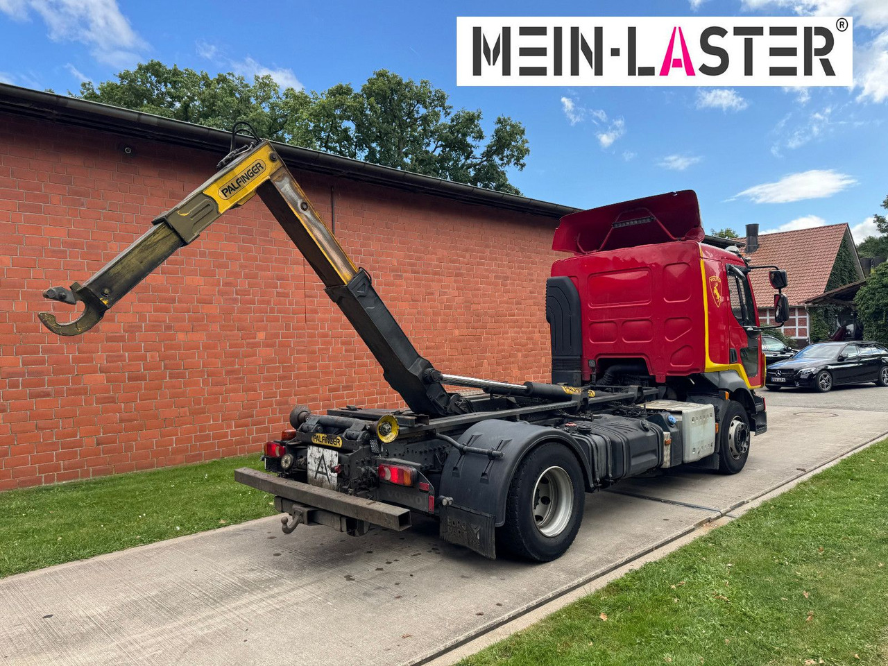 Xe tải nâng móc Volvo FL 250 Palfinger T10Duo City + StandardContainer: hình 13 Xe tải nâng móc Volvo FL 250 Palfinger T10Duo City + StandardContainer: hình 13