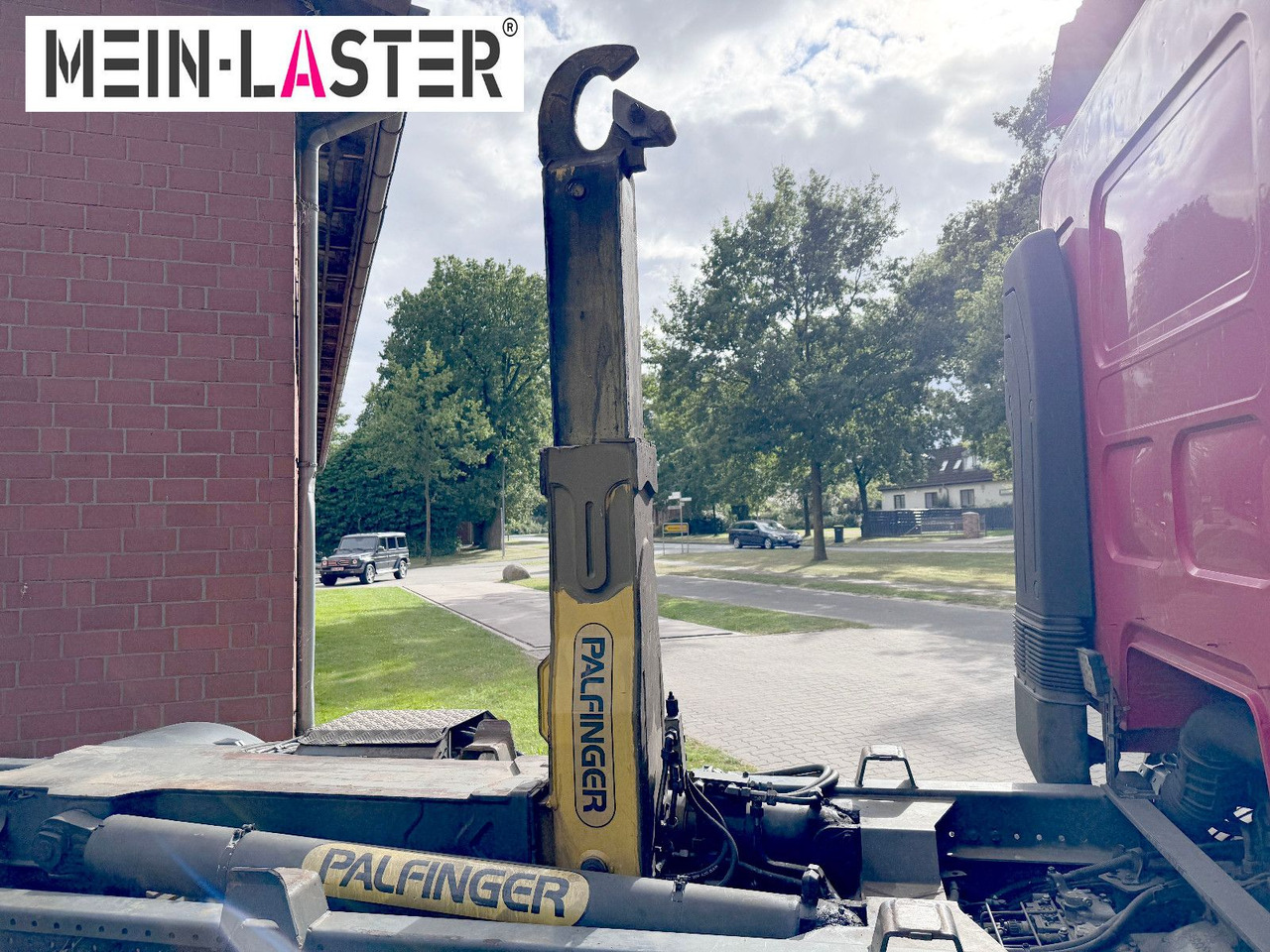 Xe tải nâng móc Volvo FL 250 Palfinger T10Duo City + StandardContainer: hình 9 Xe tải nâng móc Volvo FL 250 Palfinger T10Duo City + StandardContainer: hình 9