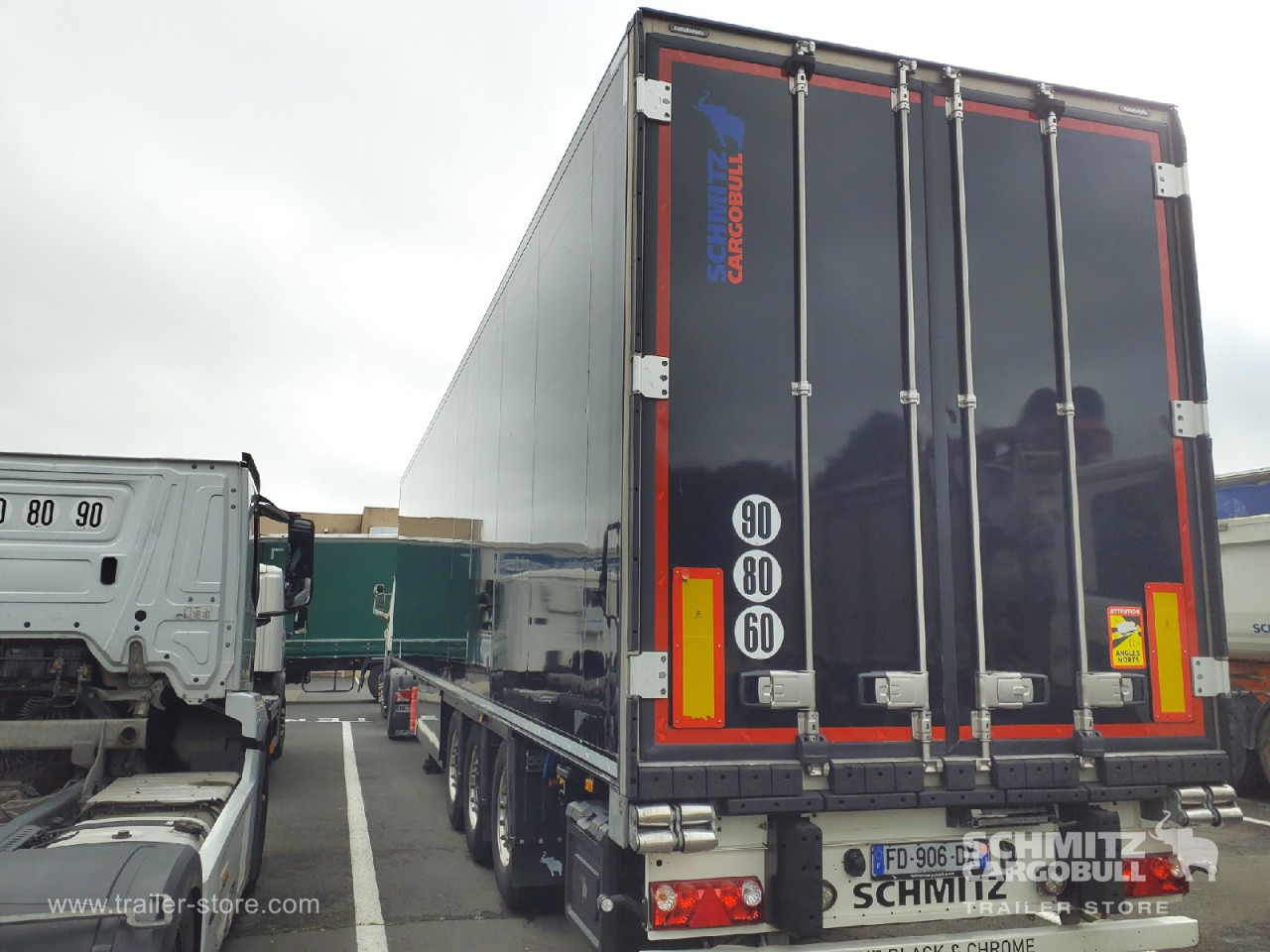 SCHMITZ Reefer Standard - Sơ mi rơ moóc đẳng nhiệt: hình 2 SCHMITZ Reefer Standard - Sơ mi rơ moóc đẳng nhiệt: hình 2