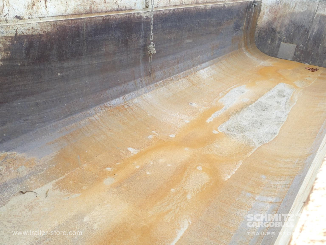 SCHMITZ Tipper Steel half pipe body 26m³ - Sơ mi rơ moóc ben: hình 2 SCHMITZ Tipper Steel half pipe body 26m³ - Sơ mi rơ moóc ben: hình 2