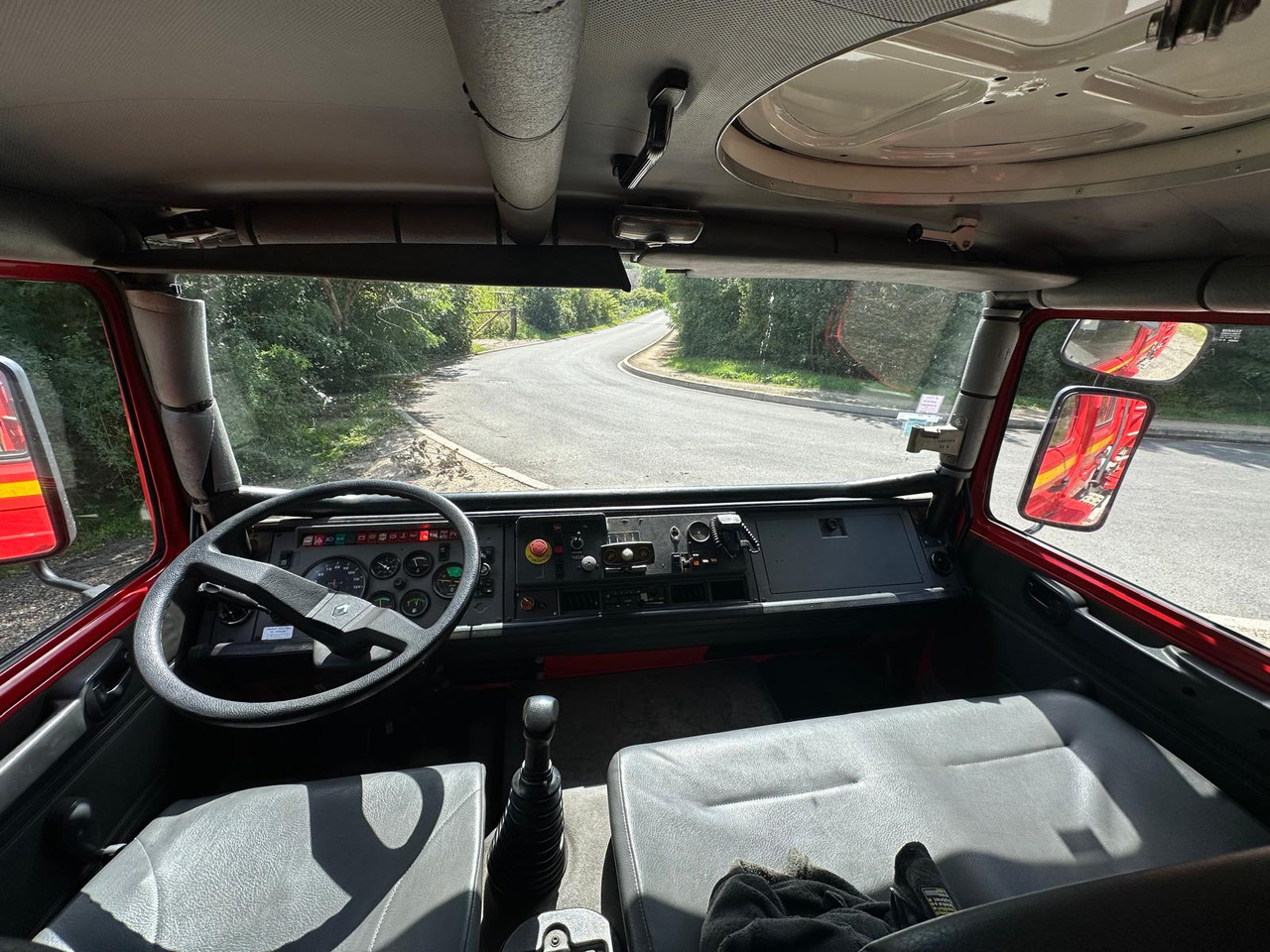 Xe tải cứu hỏa RENAULT M180: hình 13