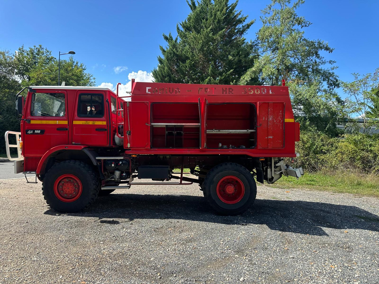 Xe tải cứu hỏa RENAULT M180: hình 6
