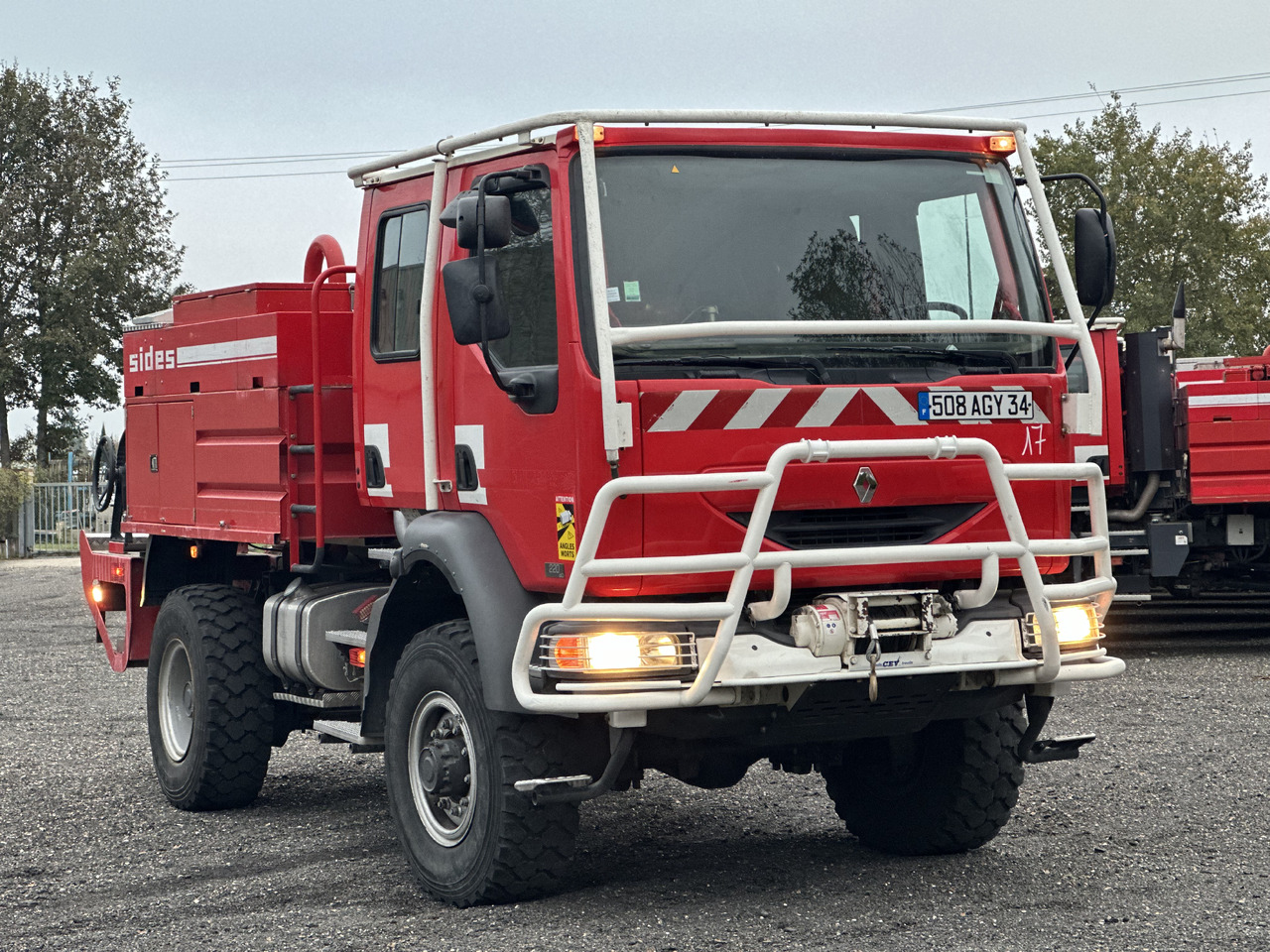 RENAULT Midlum 220 4x4 - Xe tải cứu hỏa: hình 1 RENAULT Midlum 220 4x4 - Xe tải cứu hỏa: hình 1