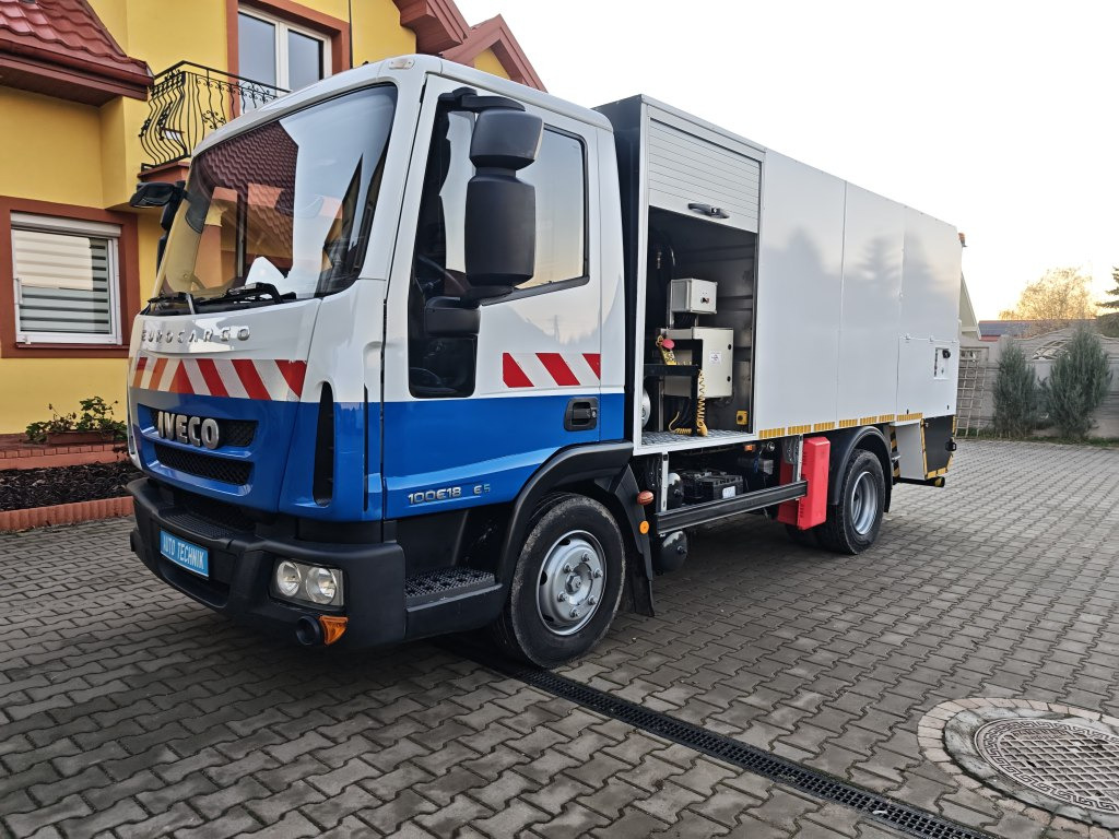IVECO Eurocargo + IRIDE BIN WASHER CLEANER RHodέla Containerreiniger - Xe tải chở rác: hình 2 IVECO Eurocargo + IRIDE BIN WASHER CLEANER RHodέla Containerreiniger - Xe tải chở rác: hình 2