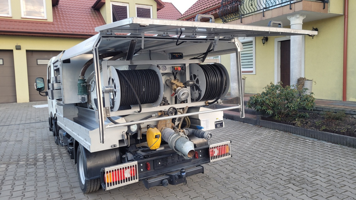 Nissan Cabstar 35.13 Defco Combi 3.5t Dietmar Kaiser - Xe tải chân không: hình 5 Nissan Cabstar 35.13 Defco Combi 3.5t Dietmar Kaiser - Xe tải chân không: hình 5