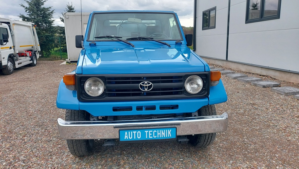 Toyota Land Cruiser COMBI HYDRO CLEANER Mini Combine - Xe tải chân không: hình 4 Toyota Land Cruiser COMBI HYDRO CLEANER Mini Combine - Xe tải chân không: hình 4