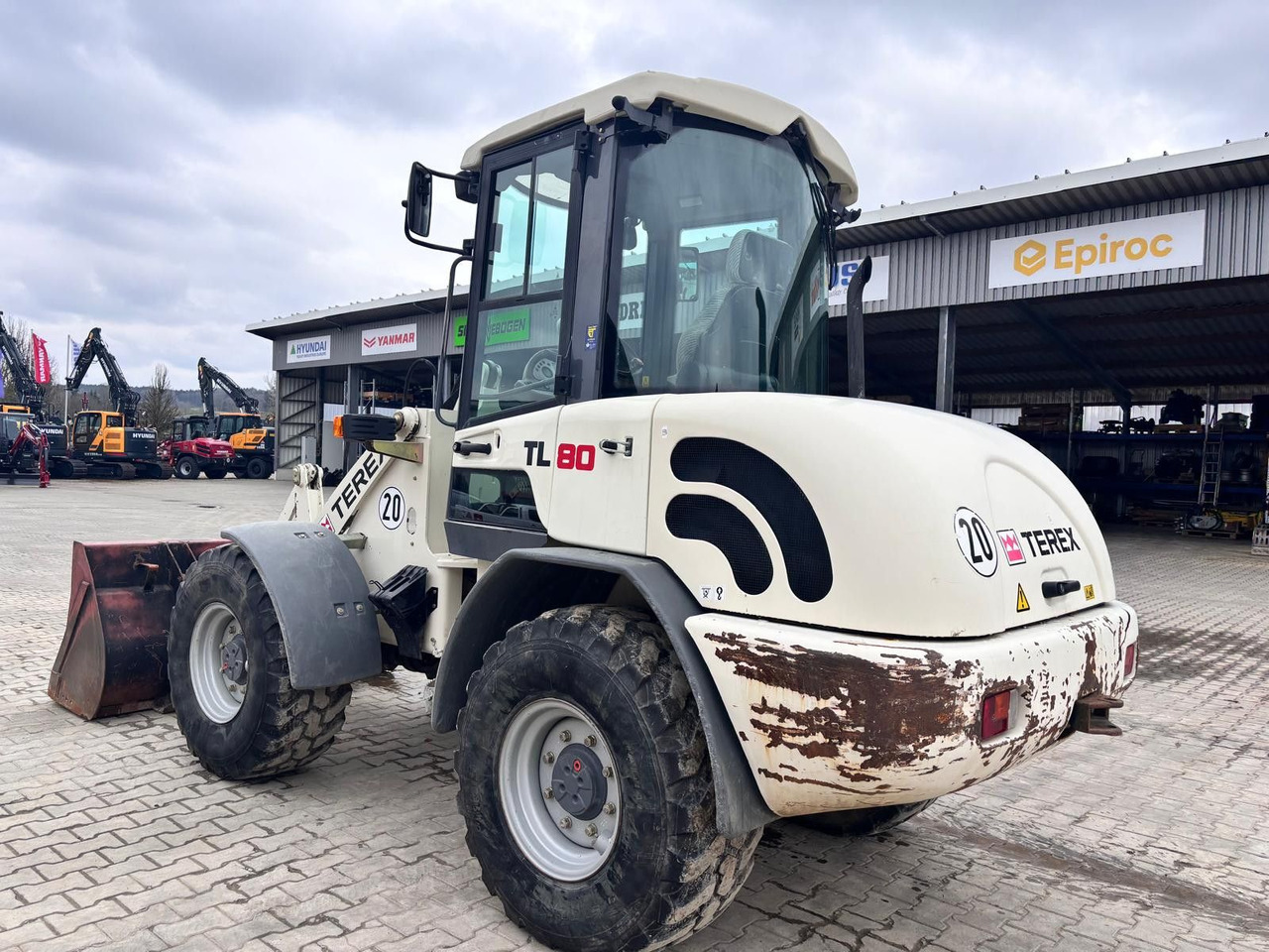 Terex TL 80 - Máy xúc lật bánh lốp: hình 3 Terex TL 80 - Máy xúc lật bánh lốp: hình 3