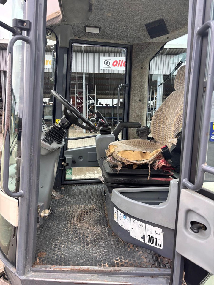 Terex TL 80 - Máy xúc lật bánh lốp: hình 5 Terex TL 80 - Máy xúc lật bánh lốp: hình 5