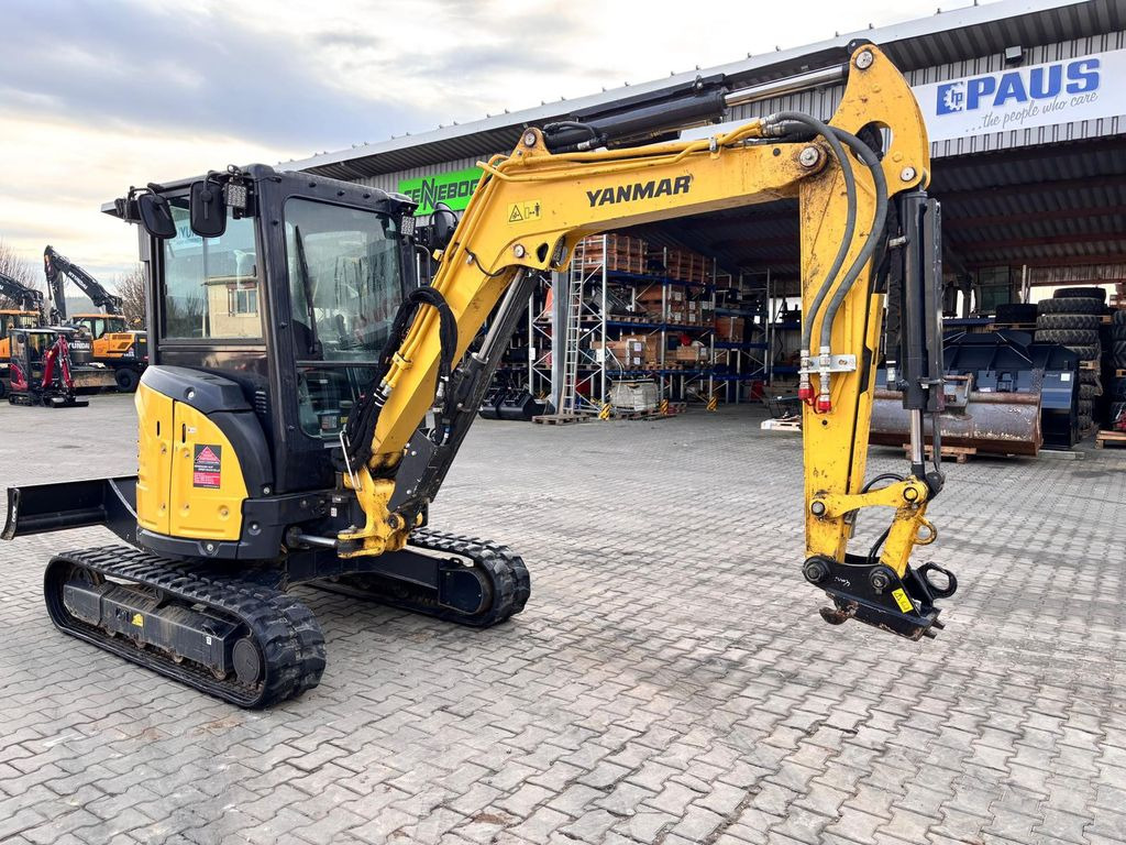 Yanmar Vio38-6 - Máy xúc mini: hình 2 Yanmar Vio38-6 - Máy xúc mini: hình 2