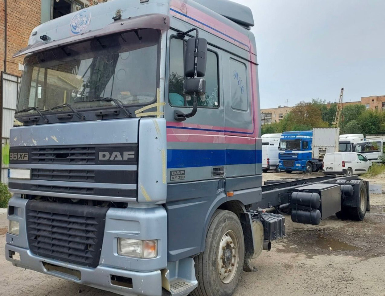 DAF 95XF380 - Xe tải khung gầm: hình 2 DAF 95XF380 - Xe tải khung gầm: hình 2