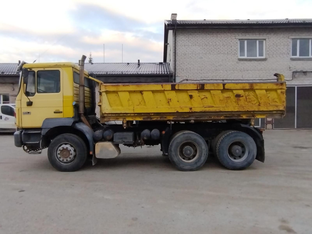 MAN 26.403 - Xe ben: hình 5 MAN 26.403 - Xe ben: hình 5