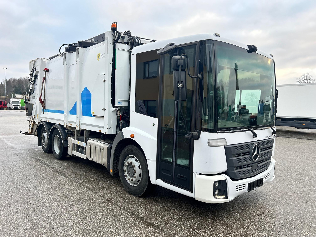MERCEDES-BENZ ECONIC 2630 - Xe tải chở rác: hình 1 MERCEDES-BENZ ECONIC 2630 - Xe tải chở rác: hình 1