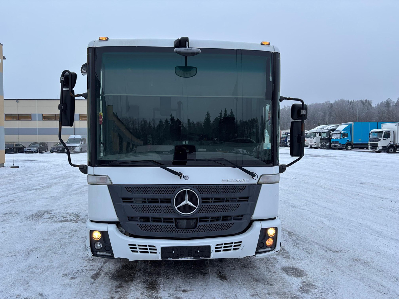 Mercedes-Benz ECONIC 2630 - Xe tải chở rác: hình 3 Mercedes-Benz ECONIC 2630 - Xe tải chở rác: hình 3