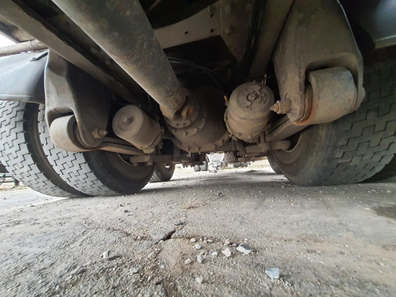 Xe tải thùng lửng/ Phẳng RENAULT Magnum 430 6x2 Grain truck: hình 19