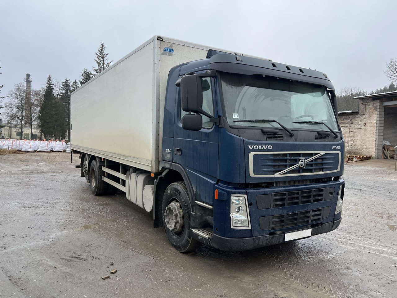 VOLVO FM9.260 - Xe tải hộp: hình 1 VOLVO FM9.260 - Xe tải hộp: hình 1