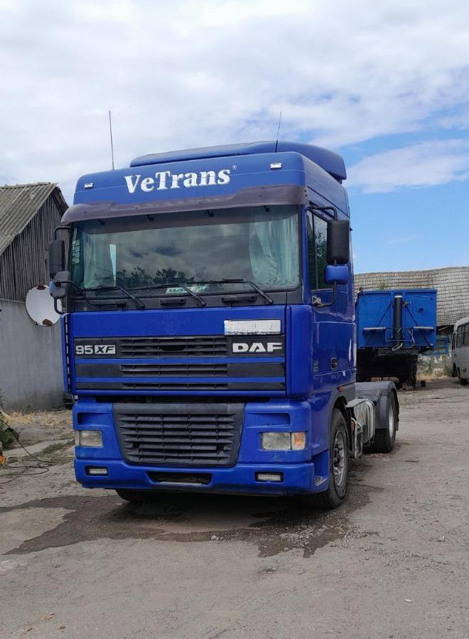 DAF XF 95.380 - Xe đầu kéo: hình 2 DAF XF 95.380 - Xe đầu kéo: hình 2