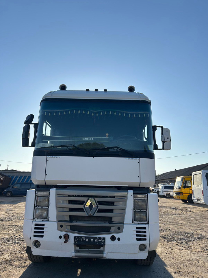 RENAULT Magnum 390 - Xe đầu kéo: hình 2 RENAULT Magnum 390 - Xe đầu kéo: hình 2