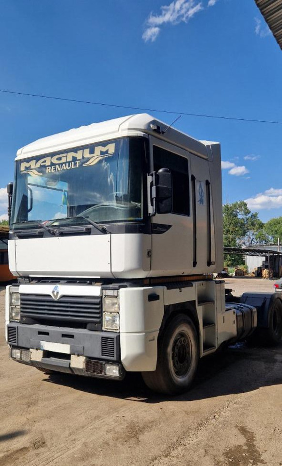 RENAULT Magnum 400 - Xe đầu kéo: hình 2 RENAULT Magnum 400 - Xe đầu kéo: hình 2
