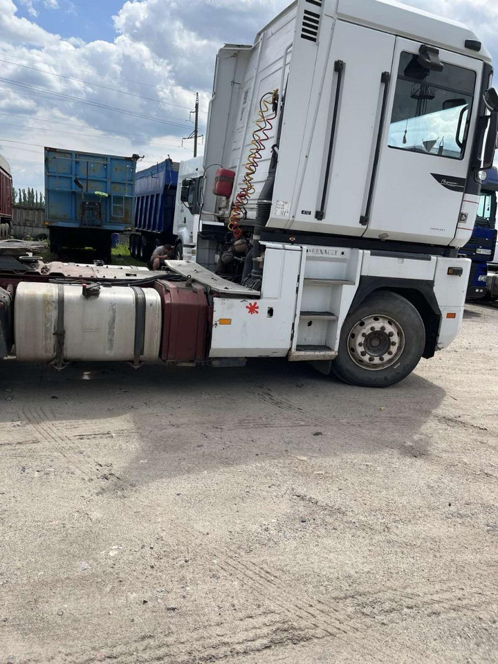 RENAULT Magnum 470 - Xe đầu kéo: hình 5 RENAULT Magnum 470 - Xe đầu kéo: hình 5