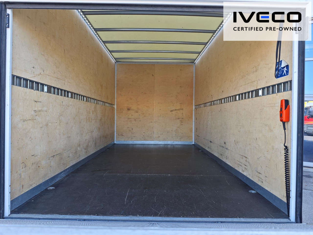 IVECO Daily 35S16H Euro6 Klima ZV - Xe tải khung gầm: hình 2 IVECO Daily 35S16H Euro6 Klima ZV - Xe tải khung gầm: hình 2