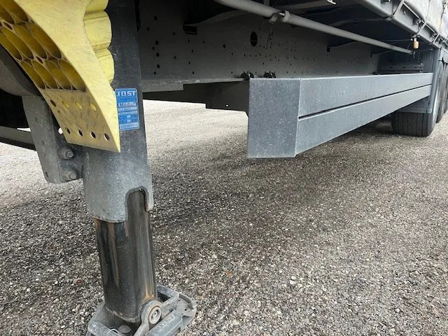 Sơ mi rơ moóc hộp kín Schmitz Cargobull 5x 2018 XL vario SCB mega curtain siders with alu side boards: hình 6