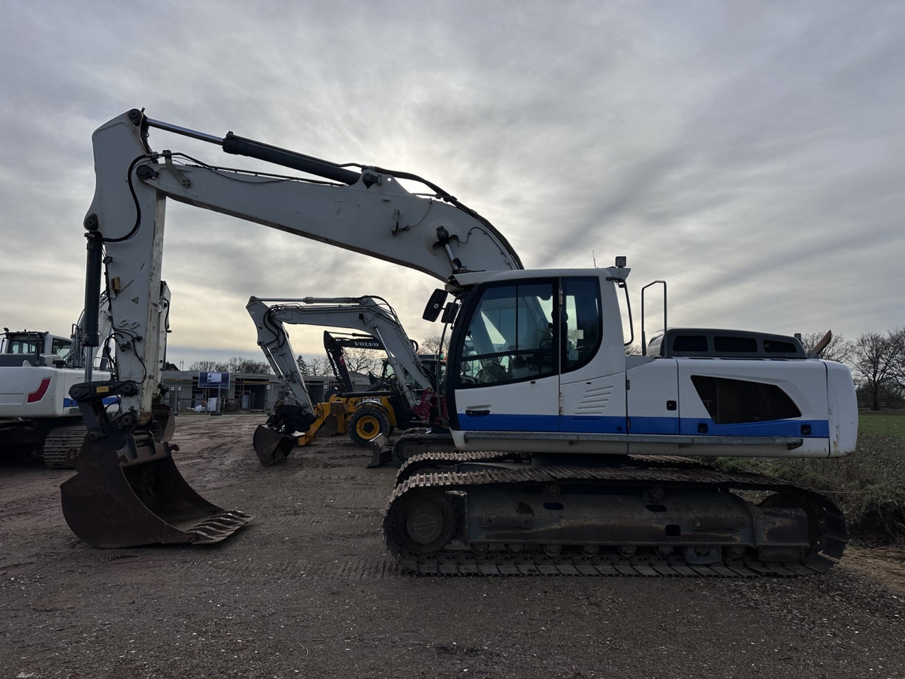 LIEBHERR R 924 LC Top Zustand !!! Kein 914- 916- 920- 926 - Máy xúc bánh xích: hình 1 LIEBHERR R 924 LC Top Zustand !!! Kein 914- 916- 920- 926 - Máy xúc bánh xích: hình 1