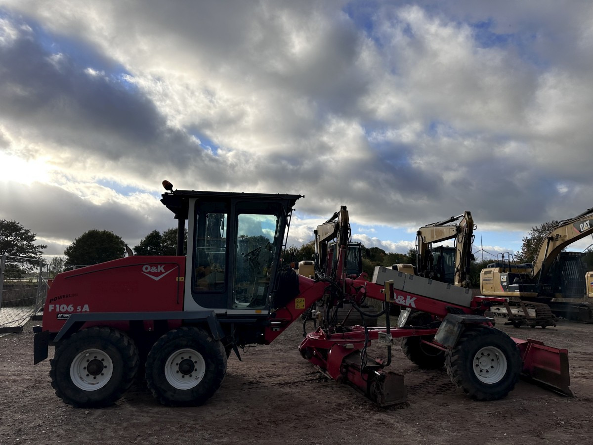 O&K F 106.5 - 6x6 Laser Topcon- Klima Cummins 6 Zyl. - Máy san: hình 2 O&K F 106.5 - 6x6 Laser Topcon- Klima Cummins 6 Zyl. - Máy san: hình 2