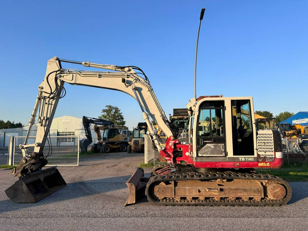 Takeuchi TB 1140 + ISUZU Motor Klima 14.3 Tonnen ! - Máy xúc bánh xích: hình 1 Takeuchi TB 1140 + ISUZU Motor Klima 14.3 Tonnen ! - Máy xúc bánh xích: hình 1