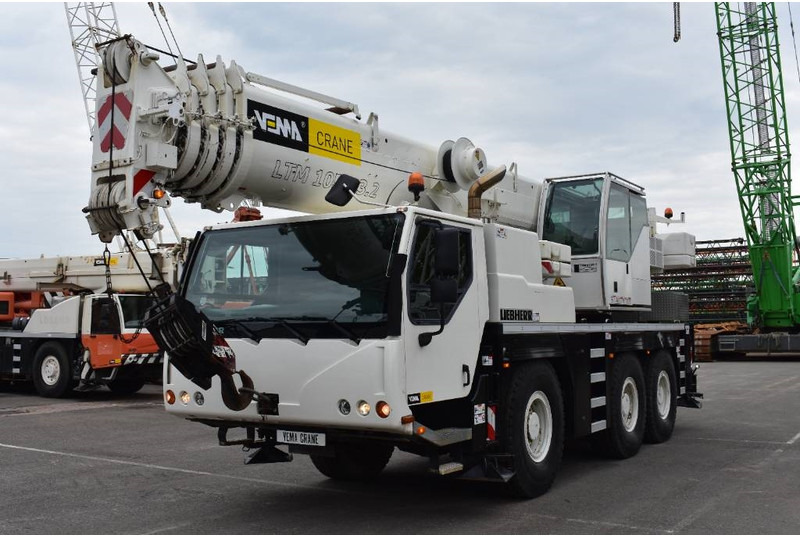 Liebherr LTM1055-3.2 - Cần cẩu mọi địa hình: hình 2 Liebherr LTM1055-3.2 - Cần cẩu mọi địa hình: hình 2