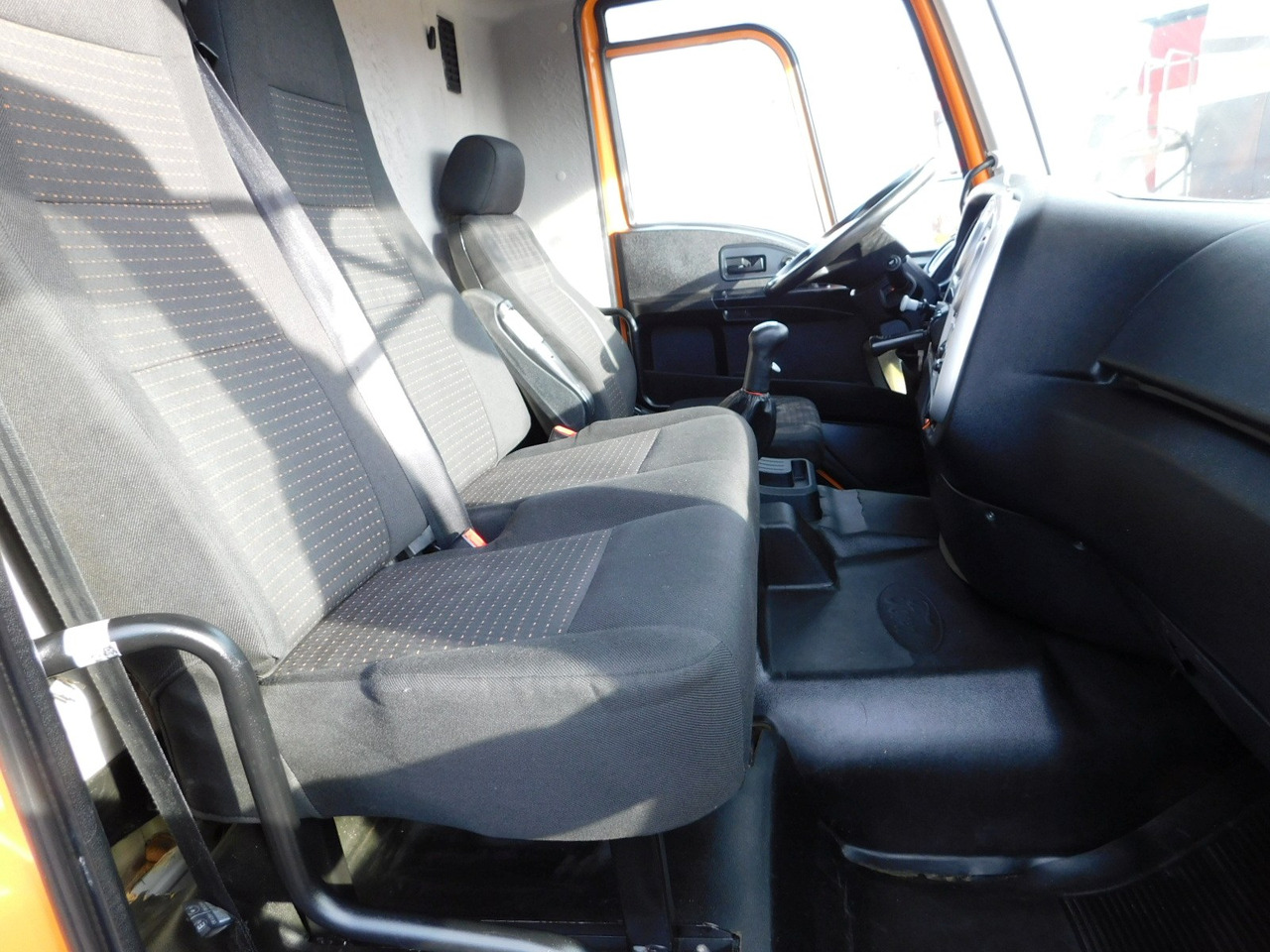 Ford 3542d 6x4 dcab e6 16s2230 - Xe ben: hình 5 Ford 3542d 6x4 dcab e6 16s2230 - Xe ben: hình 5