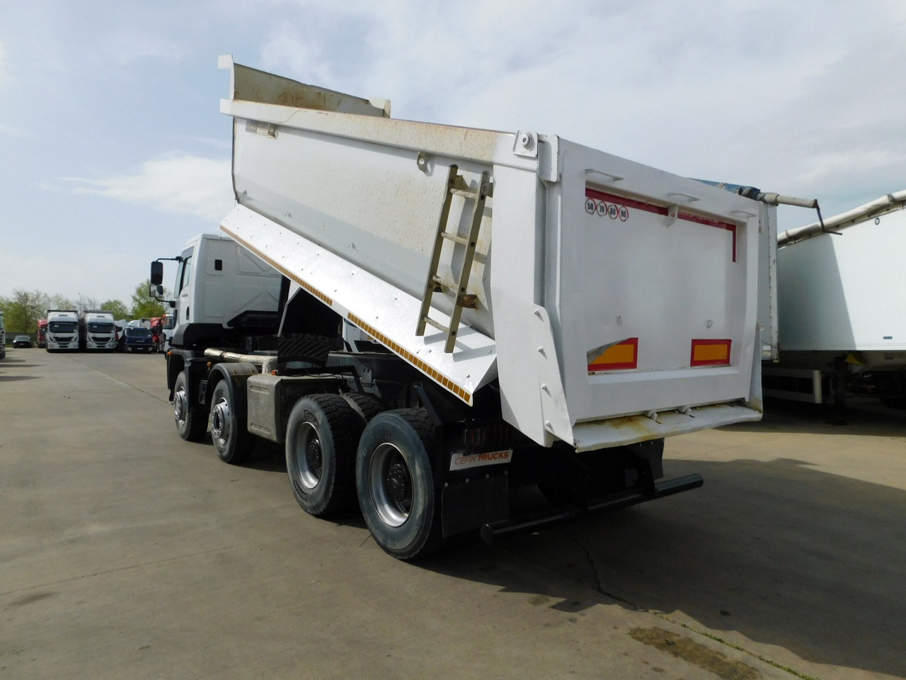 Ford 4142d 8x4 dcab e6 16s2230 - Xe ben: hình 4 Ford 4142d 8x4 dcab e6 16s2230 - Xe ben: hình 4