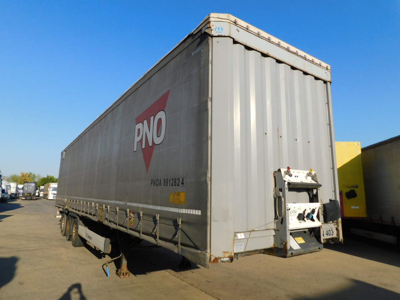 Krone Sd - Sơ mi rơ moóc mui bạt: hình 2 Krone Sd - Sơ mi rơ moóc mui bạt: hình 2