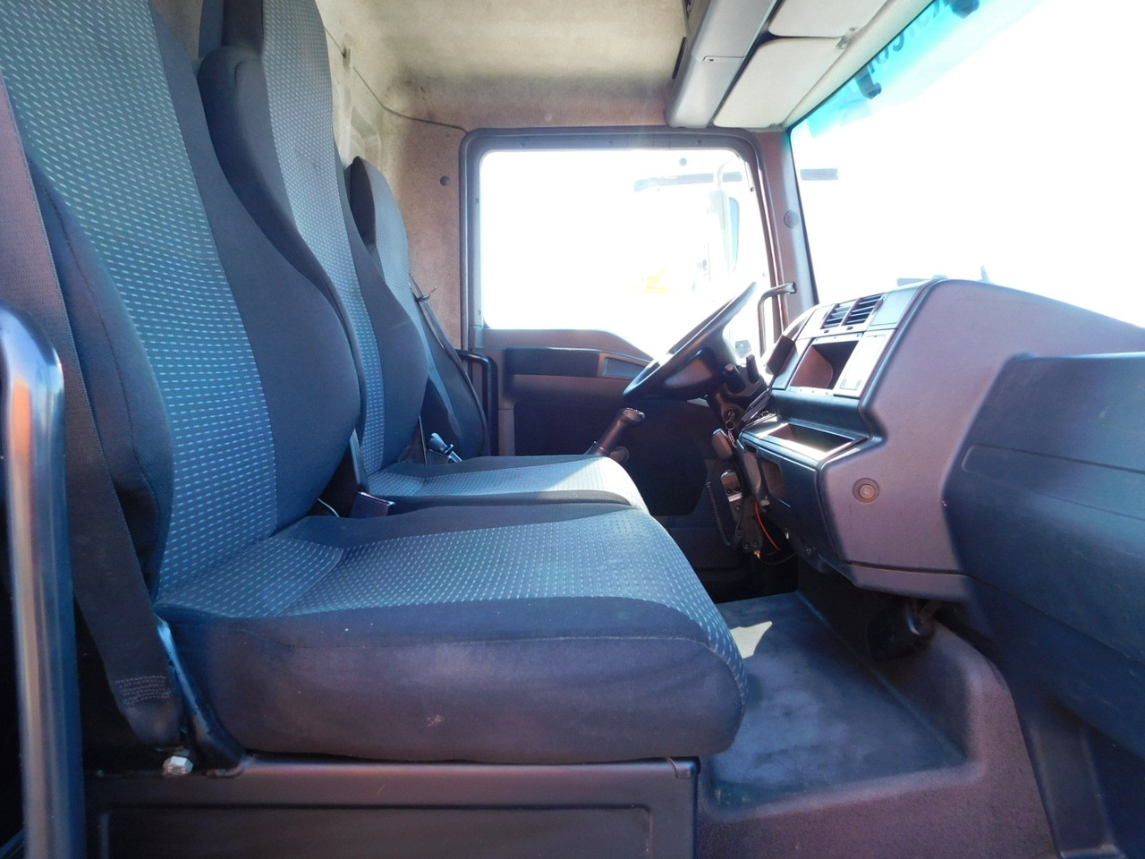 Man Tgl 8180 - Xe tải thùng mui bạt: hình 5 Man Tgl 8180 - Xe tải thùng mui bạt: hình 5