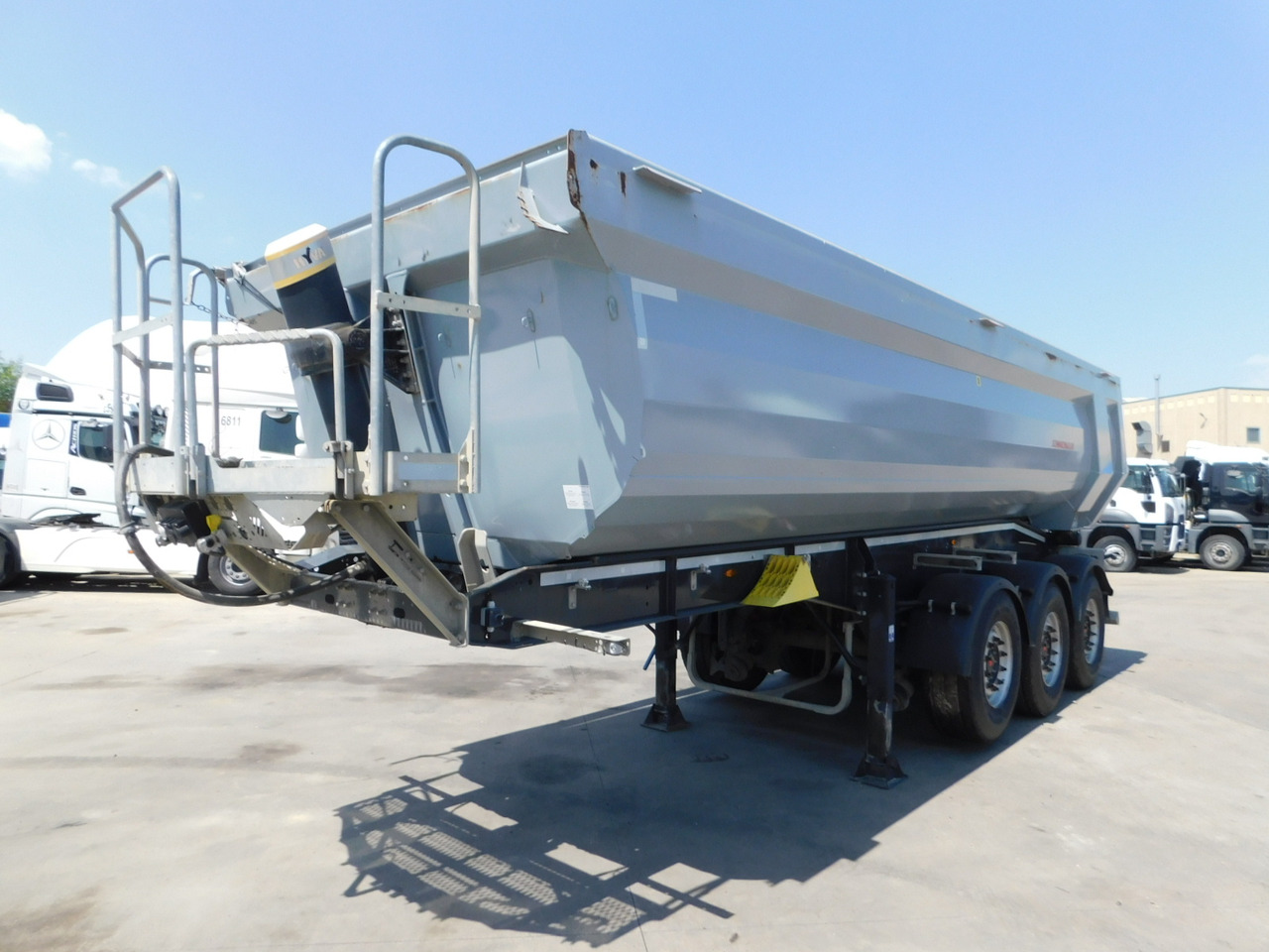 Schwarzmuller K serie sk - Sơ mi rơ moóc ben: hình 1 Schwarzmuller K serie sk - Sơ mi rơ moóc ben: hình 1