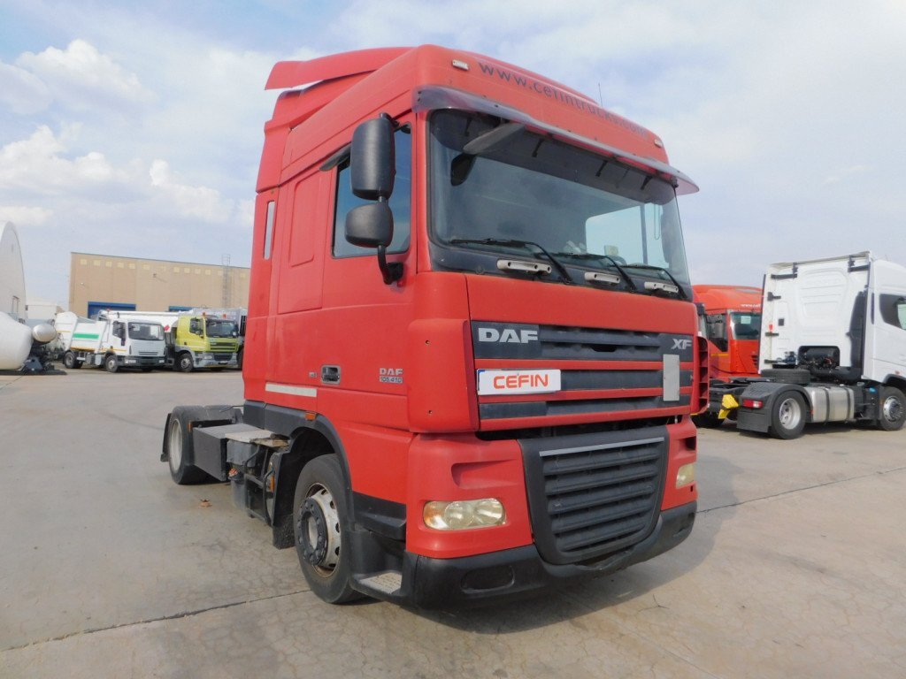 Daf Xf 105410 - Xe đầu kéo: hình 2 Daf Xf 105410 - Xe đầu kéo: hình 2