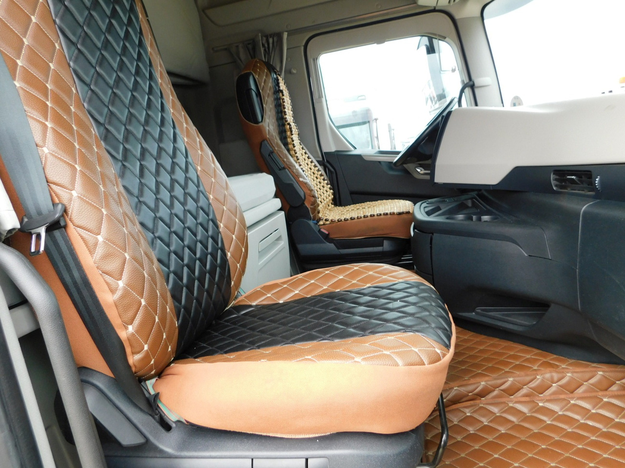 Ford F max 4x2 scab e6 12s2620 - Xe đầu kéo: hình 5 Ford F max 4x2 scab e6 12s2620 - Xe đầu kéo: hình 5