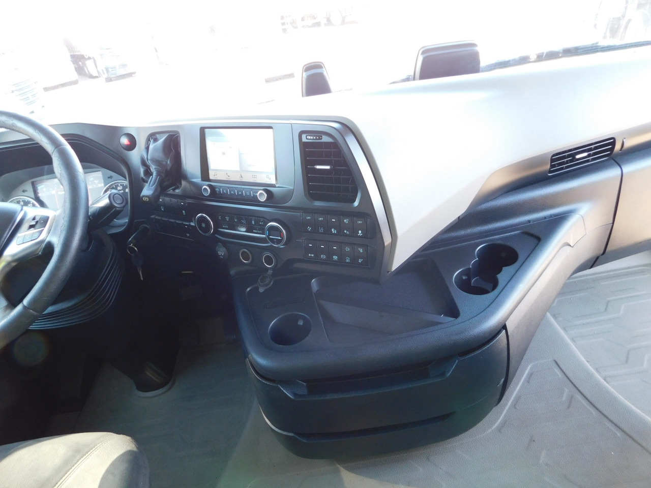 Xe đầu kéo Ford F max 4x2 scab e6 12s2620: hình 6