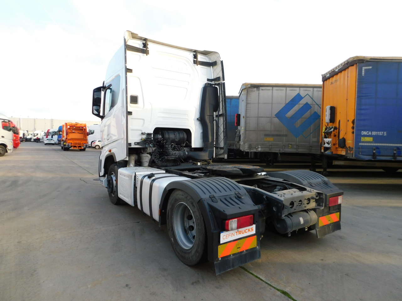 Ford F max 4x2 scab e6 12tx2620 - Xe đầu kéo: hình 4 Ford F max 4x2 scab e6 12tx2620 - Xe đầu kéo: hình 4