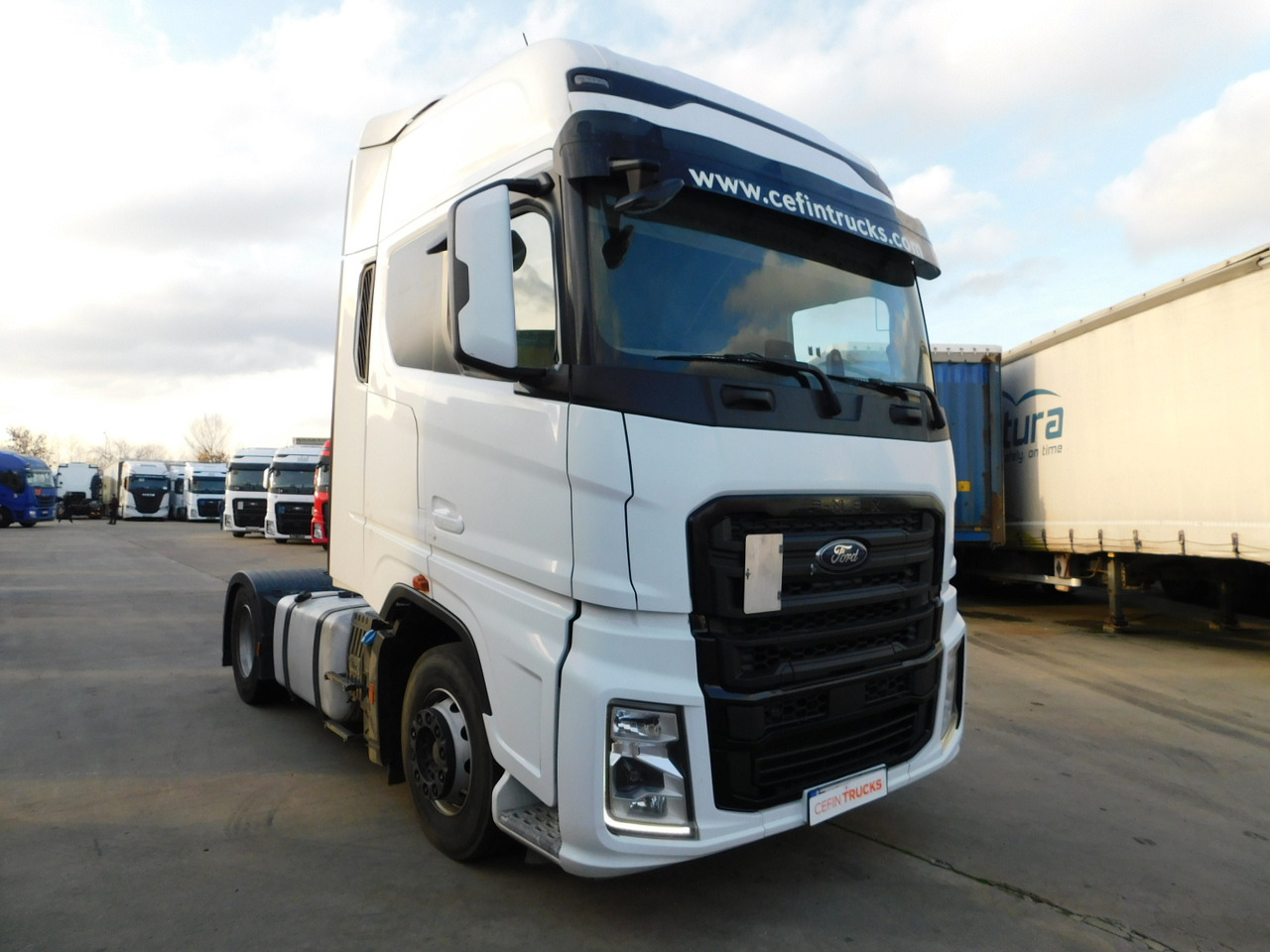 Ford F max 4x2 scab e6 12tx2620 - Xe đầu kéo: hình 2 Ford F max 4x2 scab e6 12tx2620 - Xe đầu kéo: hình 2