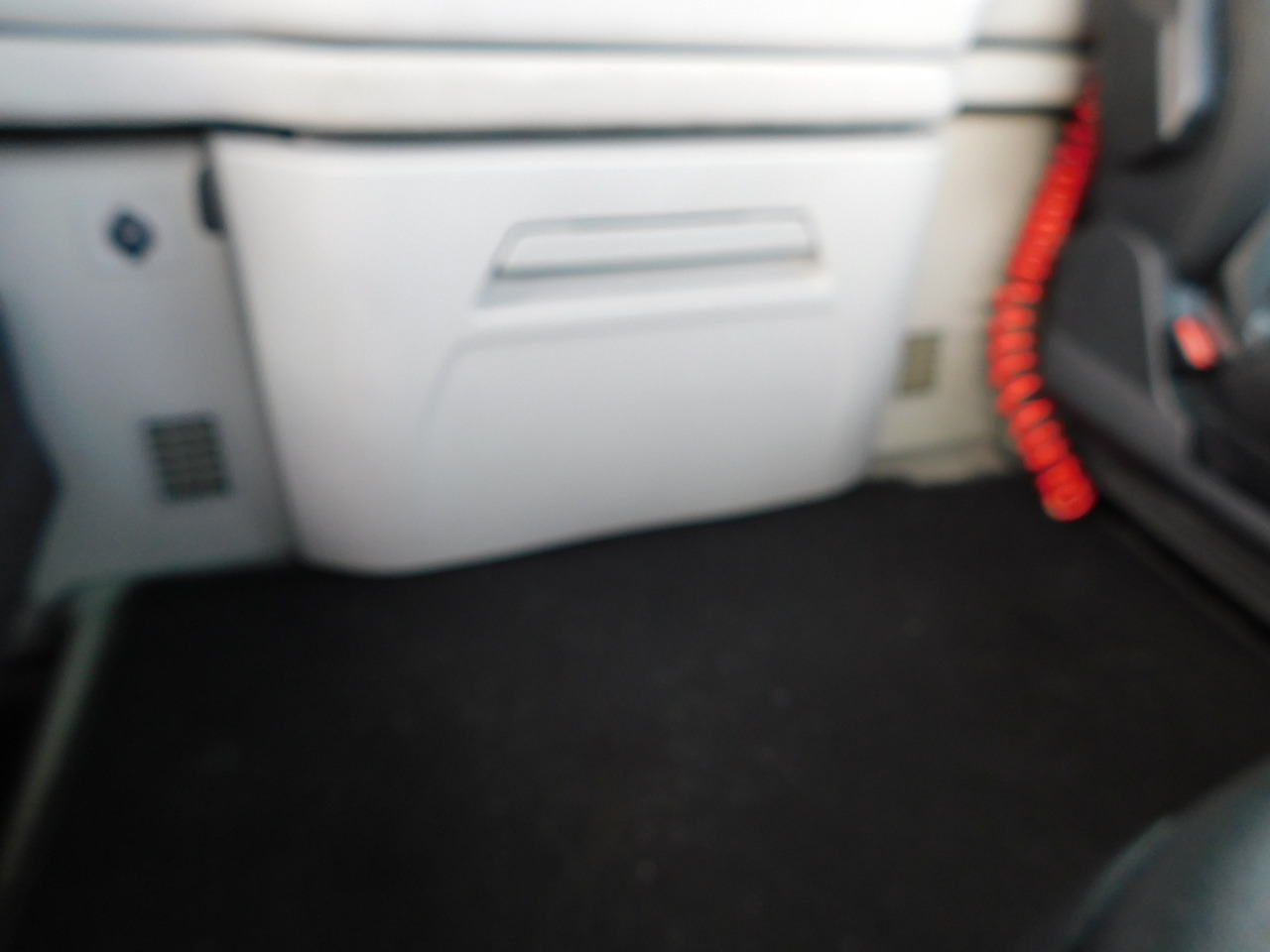 Xe đầu kéo Ford F max ll 4x2 scab e6 12tx2620: hình 8 Xe đầu kéo Ford F max ll 4x2 scab e6 12tx2620: hình 8