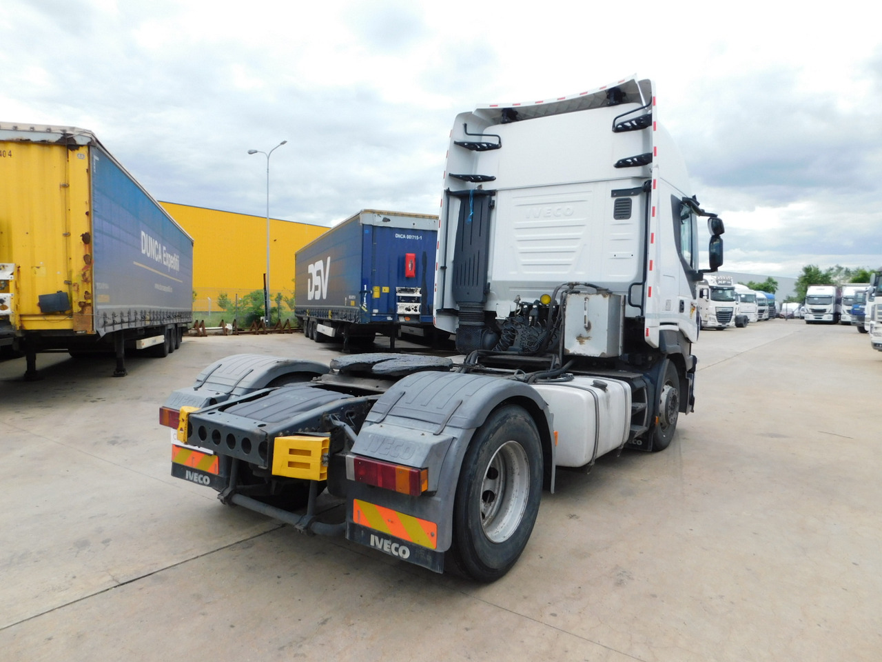 Iveco As440tp - Xe đầu kéo: hình 3 Iveco As440tp - Xe đầu kéo: hình 3