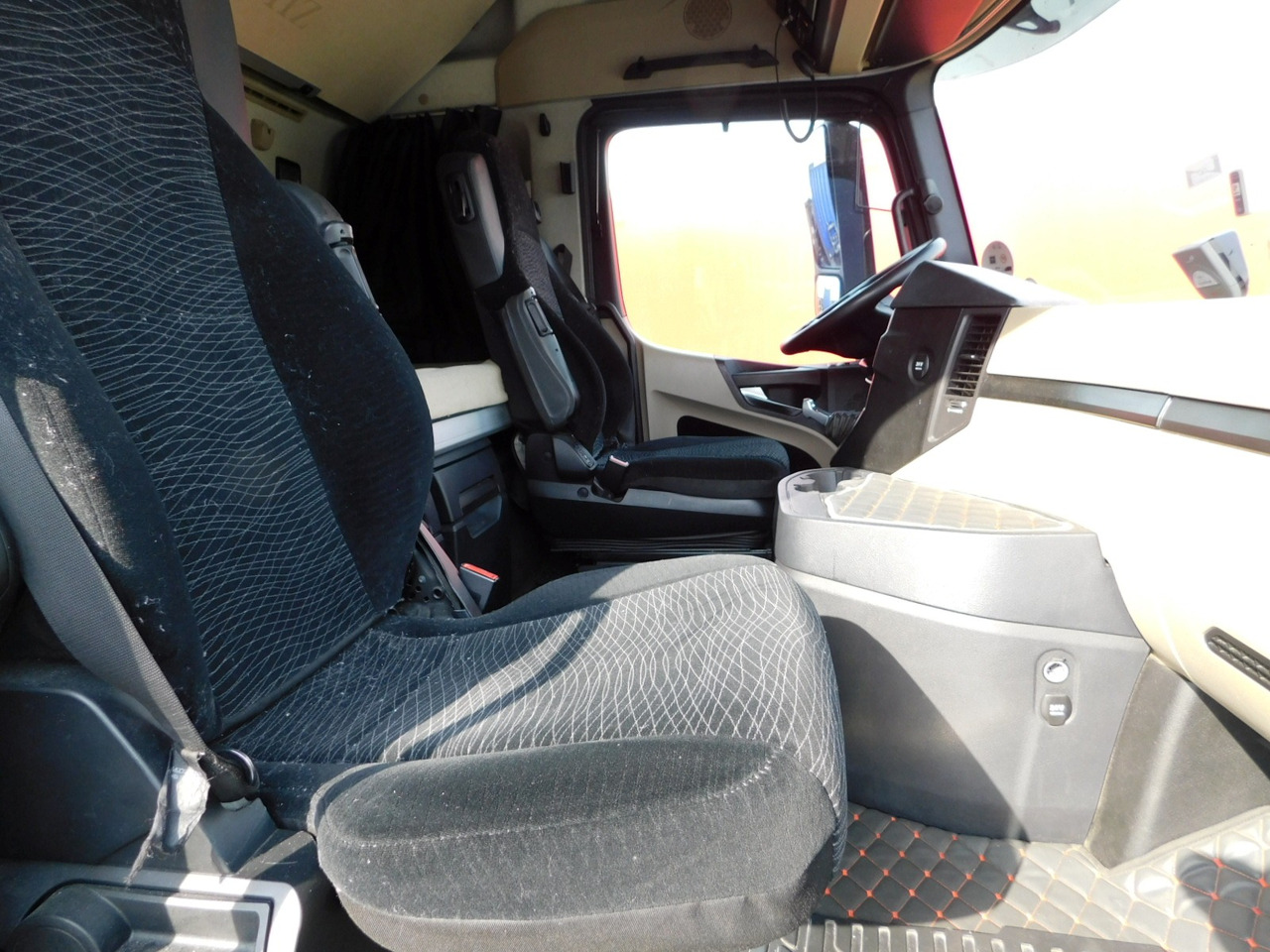 Mercedes Actros 1845 - Xe đầu kéo: hình 5 Mercedes Actros 1845 - Xe đầu kéo: hình 5