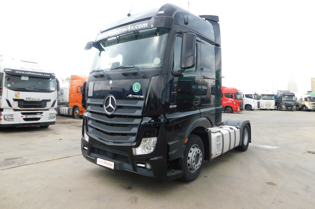Mercedes Actros - Xe đầu kéo: hình 1 Mercedes Actros - Xe đầu kéo: hình 1