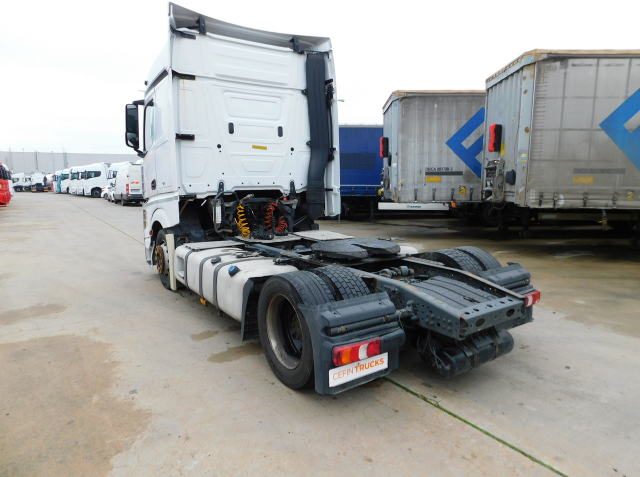 Mercedes Actros - Xe đầu kéo: hình 4 Mercedes Actros - Xe đầu kéo: hình 4