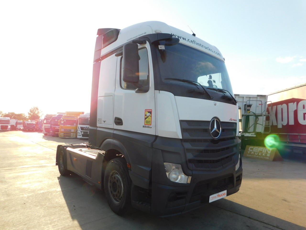 Mercedes Actros - Xe đầu kéo: hình 2 Mercedes Actros - Xe đầu kéo: hình 2